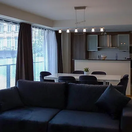 Europeenne Union Apartment